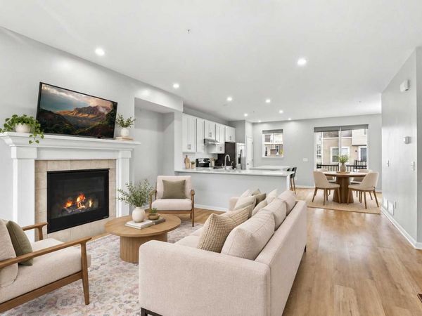 2235 Gateway Curve, North Saint Paul, MN 55109