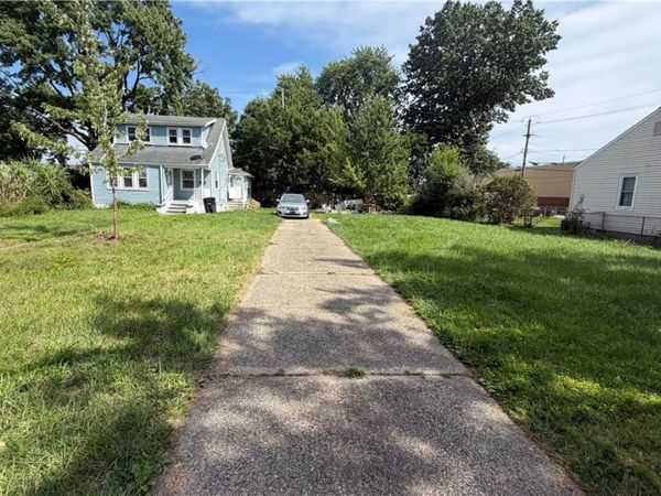 4711 W 147th Street , Cleveland, OH 44135