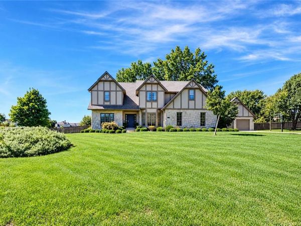 17554 Cody Street, Overland Park, KS 66221