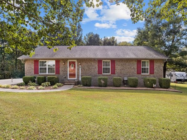 609 Shades Crest Dr , New Johnsonville, TN 37134