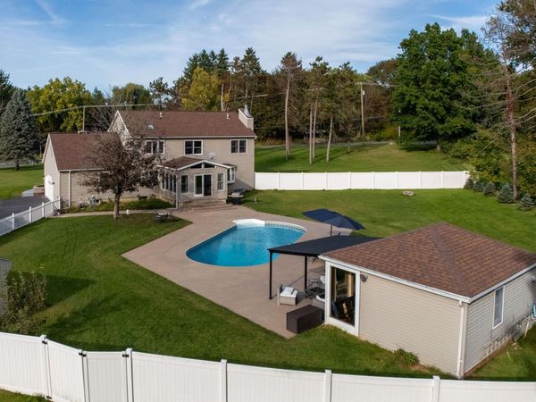 88 New Road, East Greenbush, NY 12061