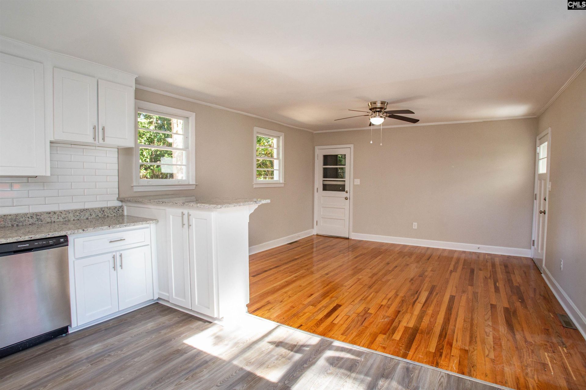 710 Douglas Street  Photo 11