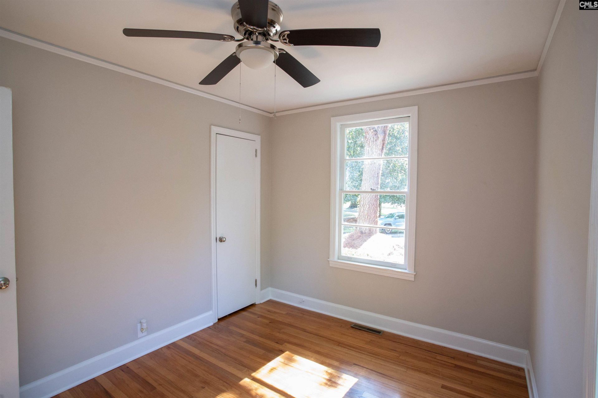 710 Douglas Street  Photo 17