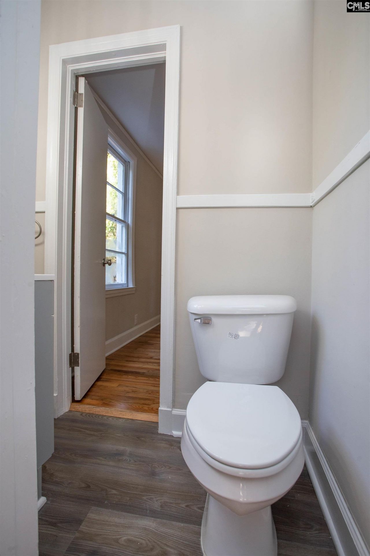 710 Douglas Street  Photo 20