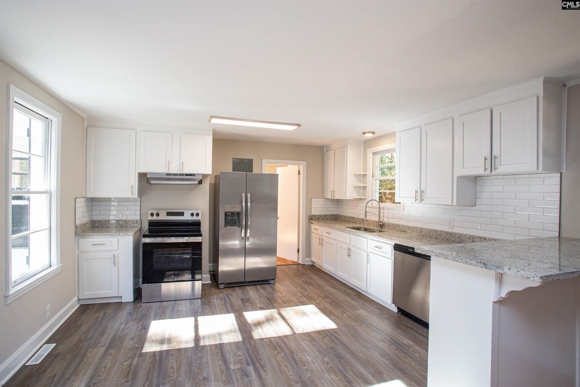 710 Douglas Street  Photo 8