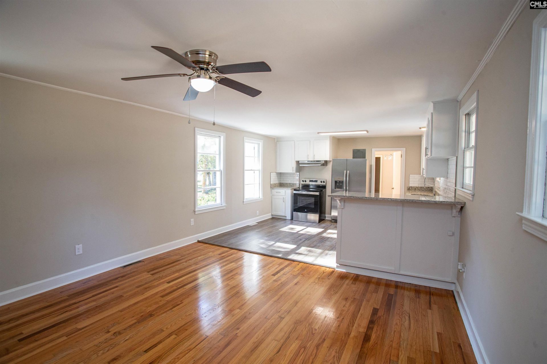 710 Douglas Street  Photo 9