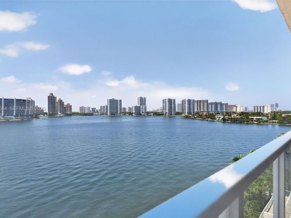 18100 N Bay Rd , Unit 806, Sunny Isles Beach, FL 33160