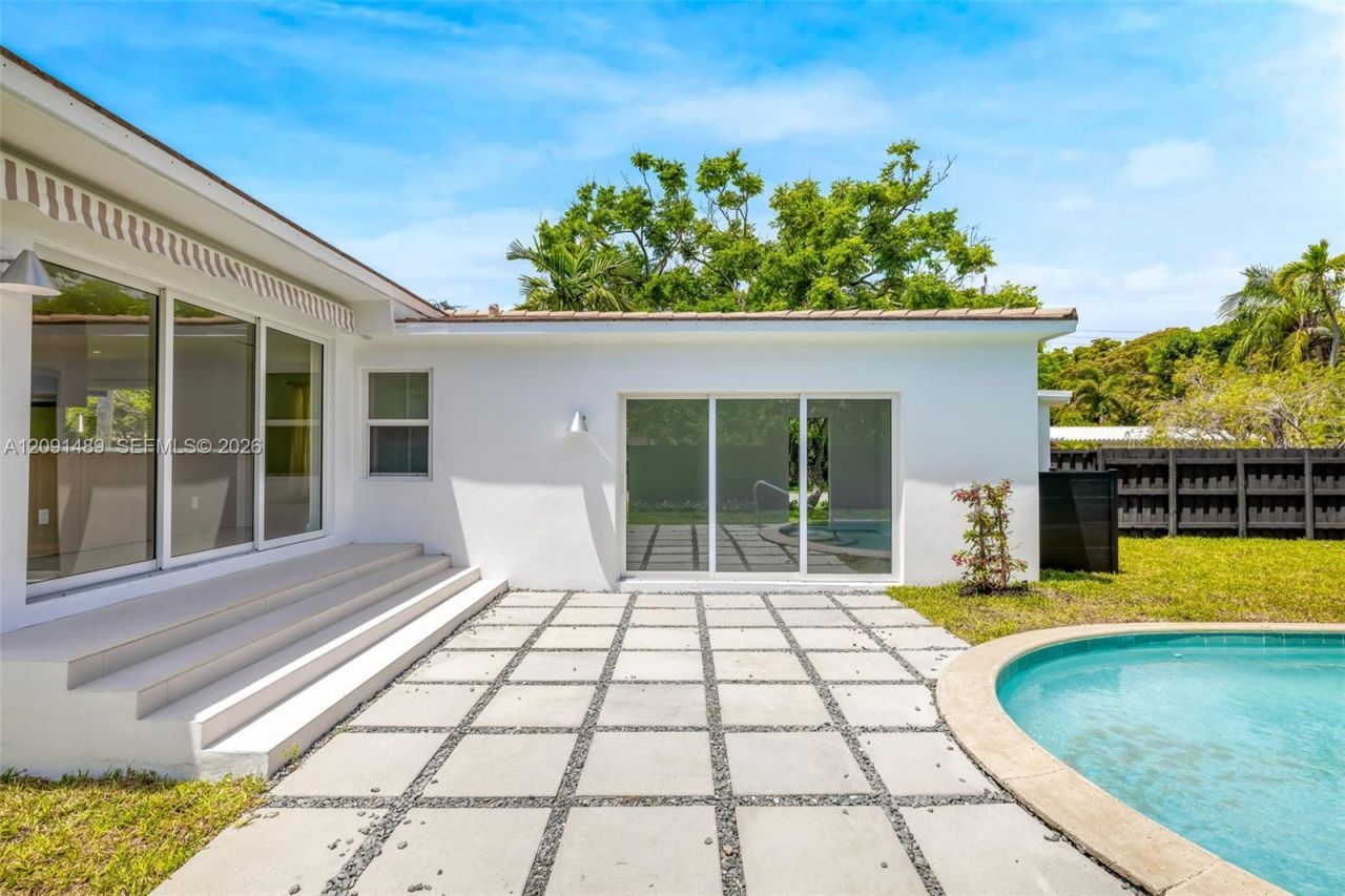 701 NE 119th St , Biscayne Park, FL 33161 Photo
