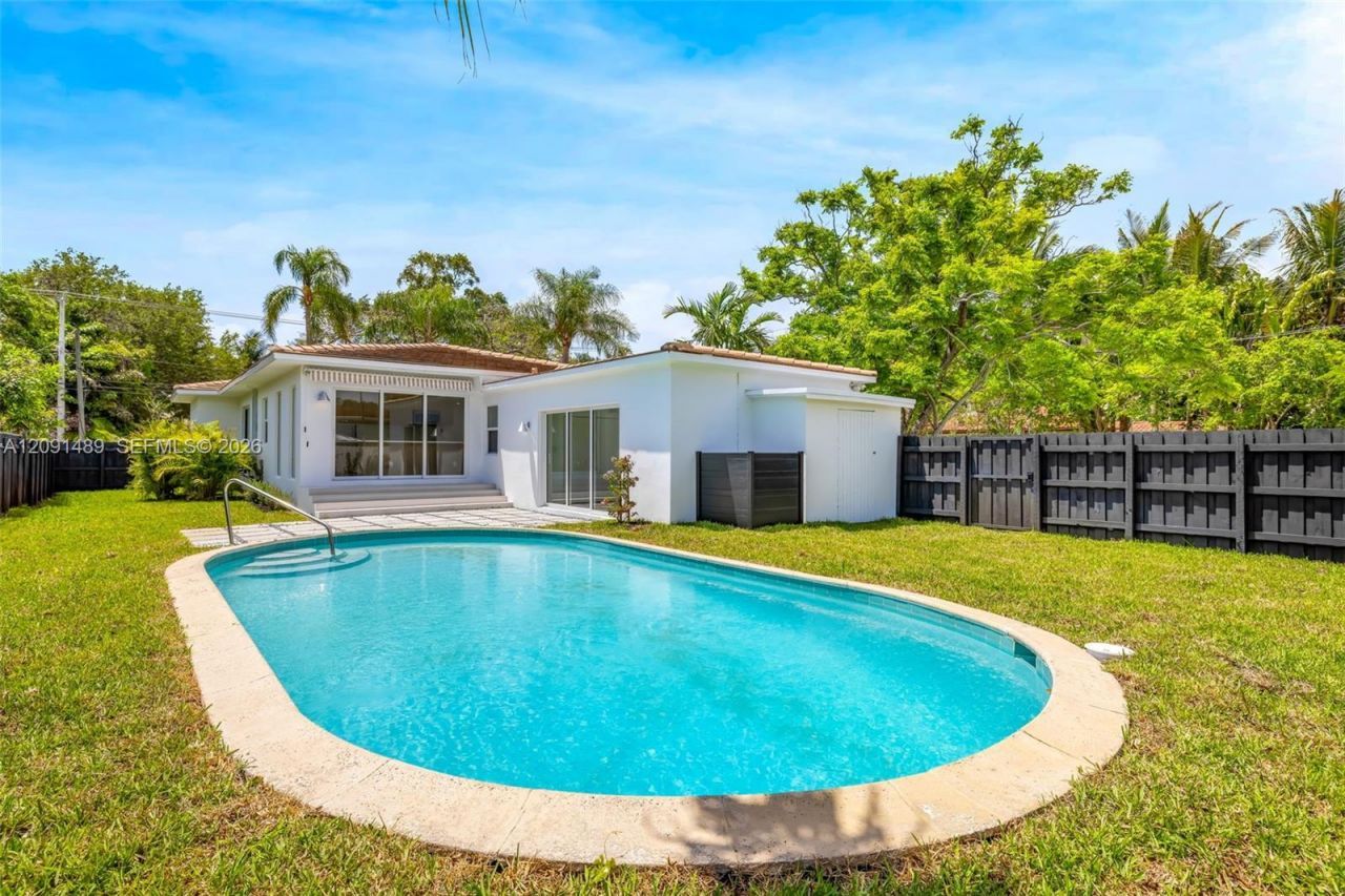 701 NE 119th St , Biscayne Park, FL 33161 Photo