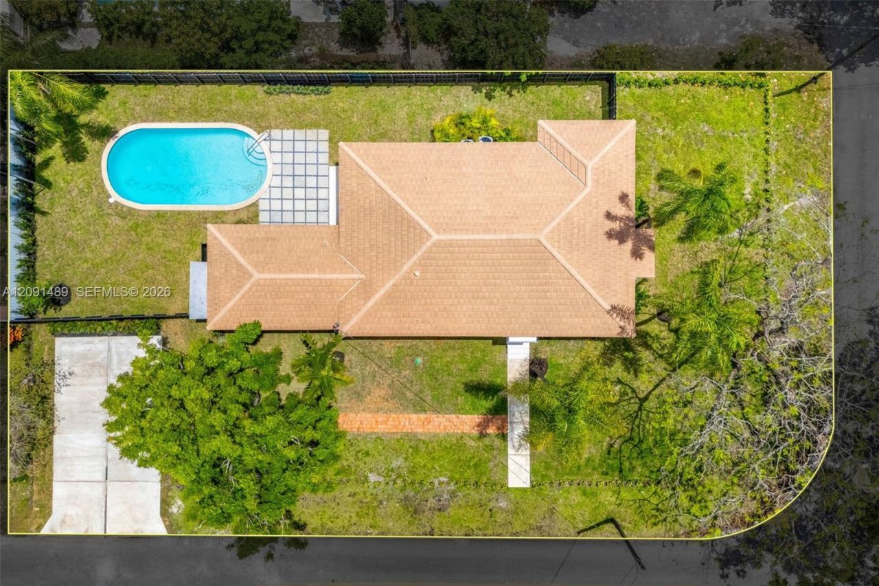 701 NE 119th St , Biscayne Park, FL 33161 Photo