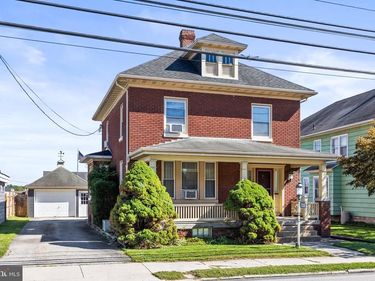 723 BROADWAY, HANOVER, PA 17331