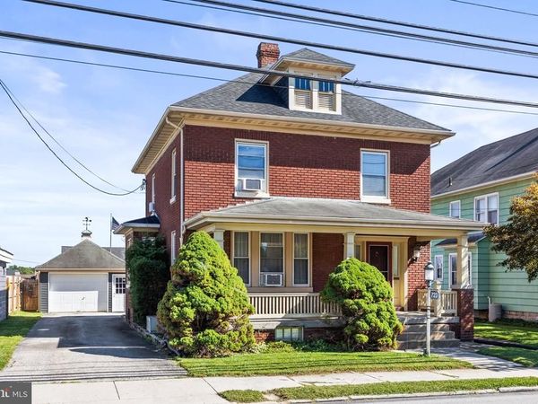 723 BROADWAY, HANOVER, PA 17331