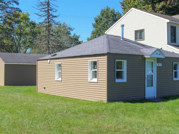2615 Watkins Lake Road , Waterford Township, Mi 48328