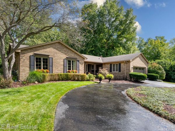 9200 Colony Farm Drive, Plymouth Township, Mi 48170