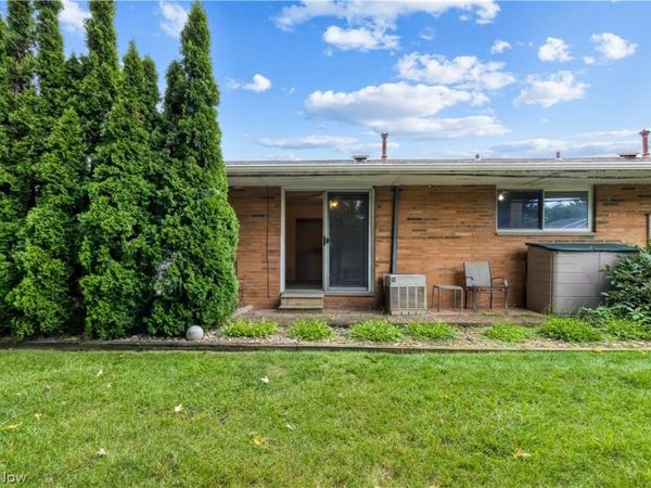 21884 River Oaks Drive , Rocky River, OH 44116