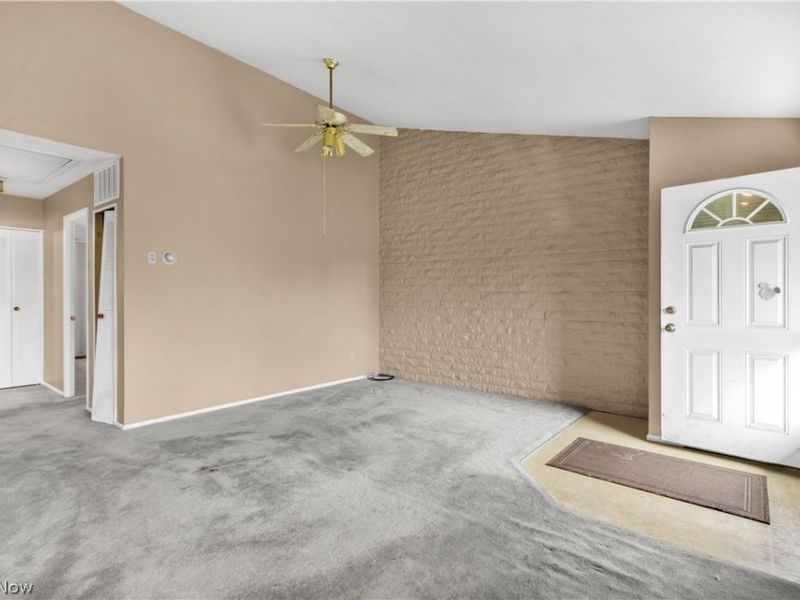 21884 River Oaks Drive, Rocky River, OH 44116 Photo 4