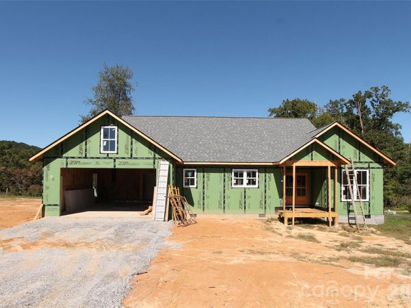 40 Whiskey River Run , Hendersonville, NC 28792