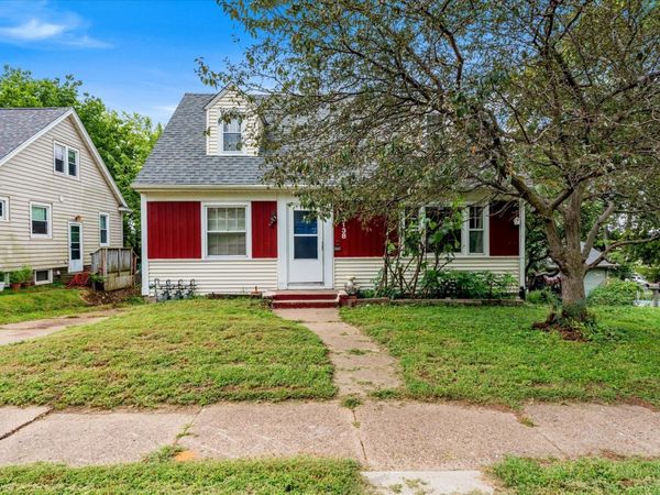 3138 12th Street , Rock Island, IL 61201