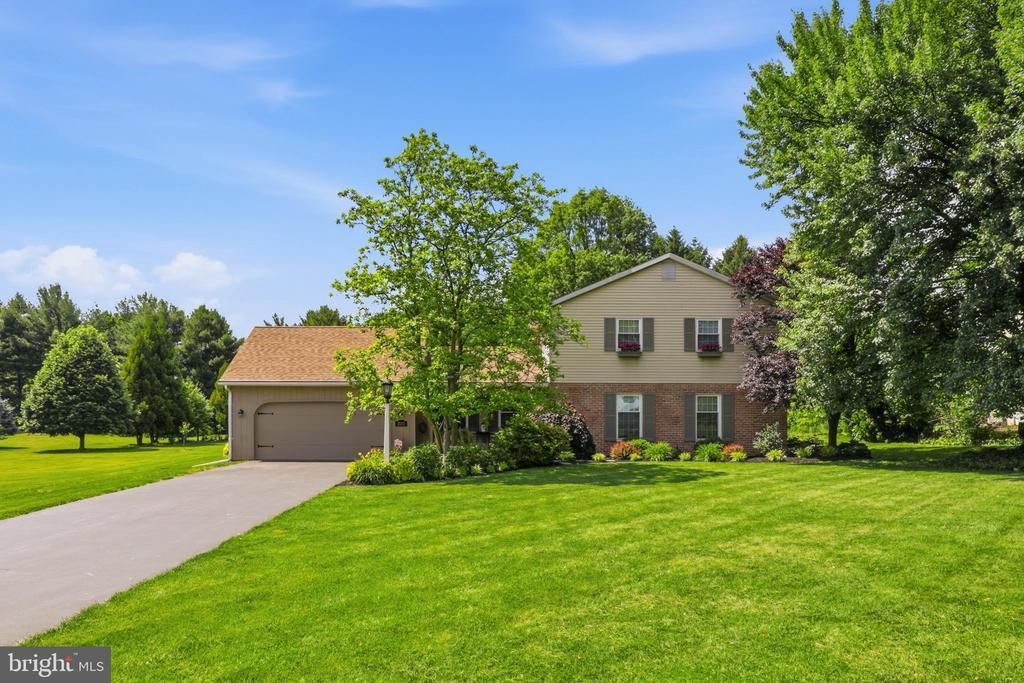 2115 Creek Hill Road, Lancaster, PA 17601 Main Photo