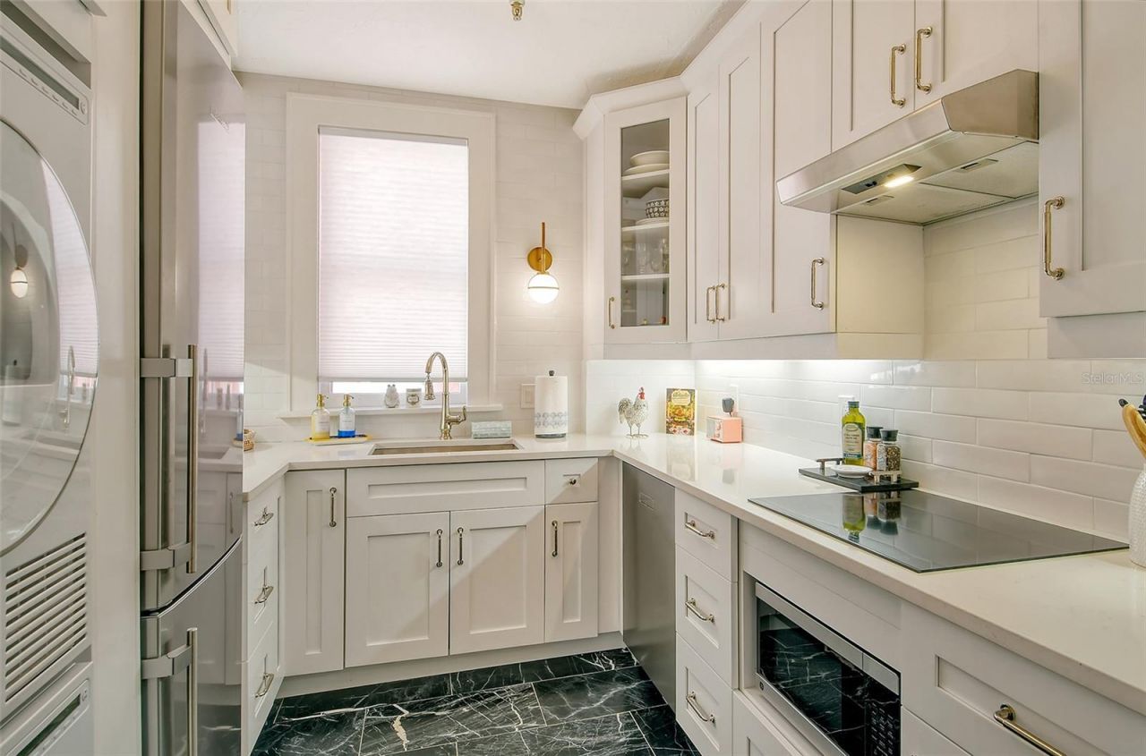 1221 N Palm Avenue, Unit 305, Sarasota, FL 34236 Photo