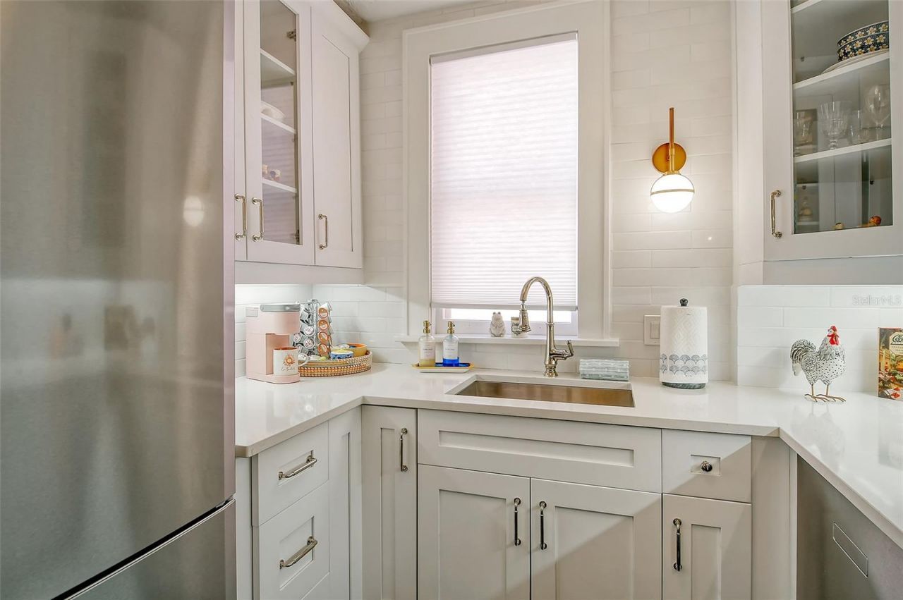 1221 N Palm Avenue, Unit 305, Sarasota, FL 34236 Photo