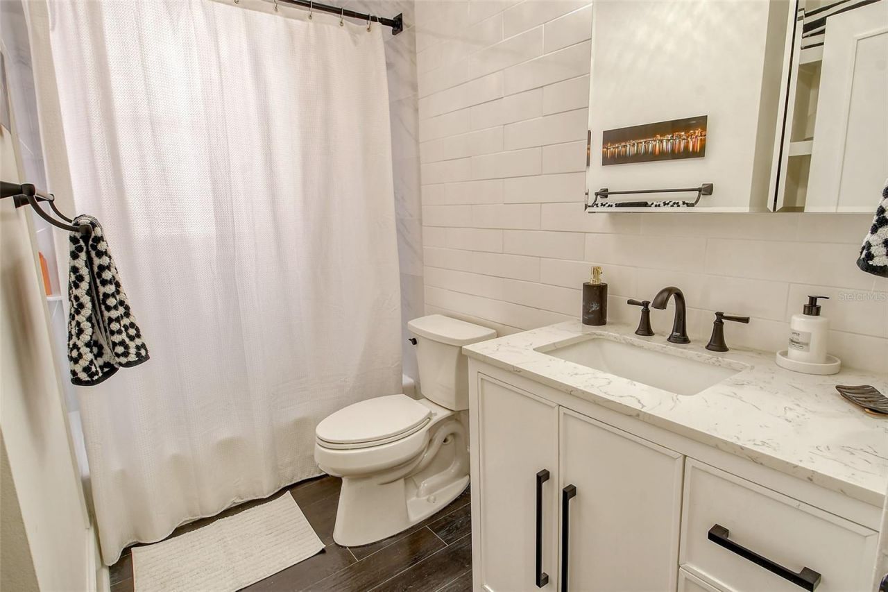 1221 N Palm Avenue, Unit 305, Sarasota, FL 34236 Photo