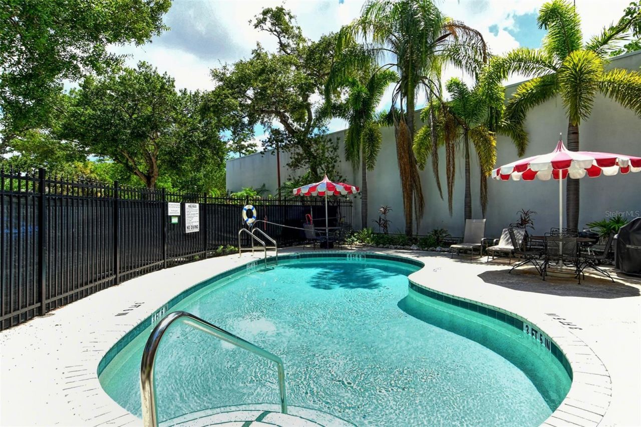 1221 N Palm Avenue, Unit 305, Sarasota, FL 34236 Photo