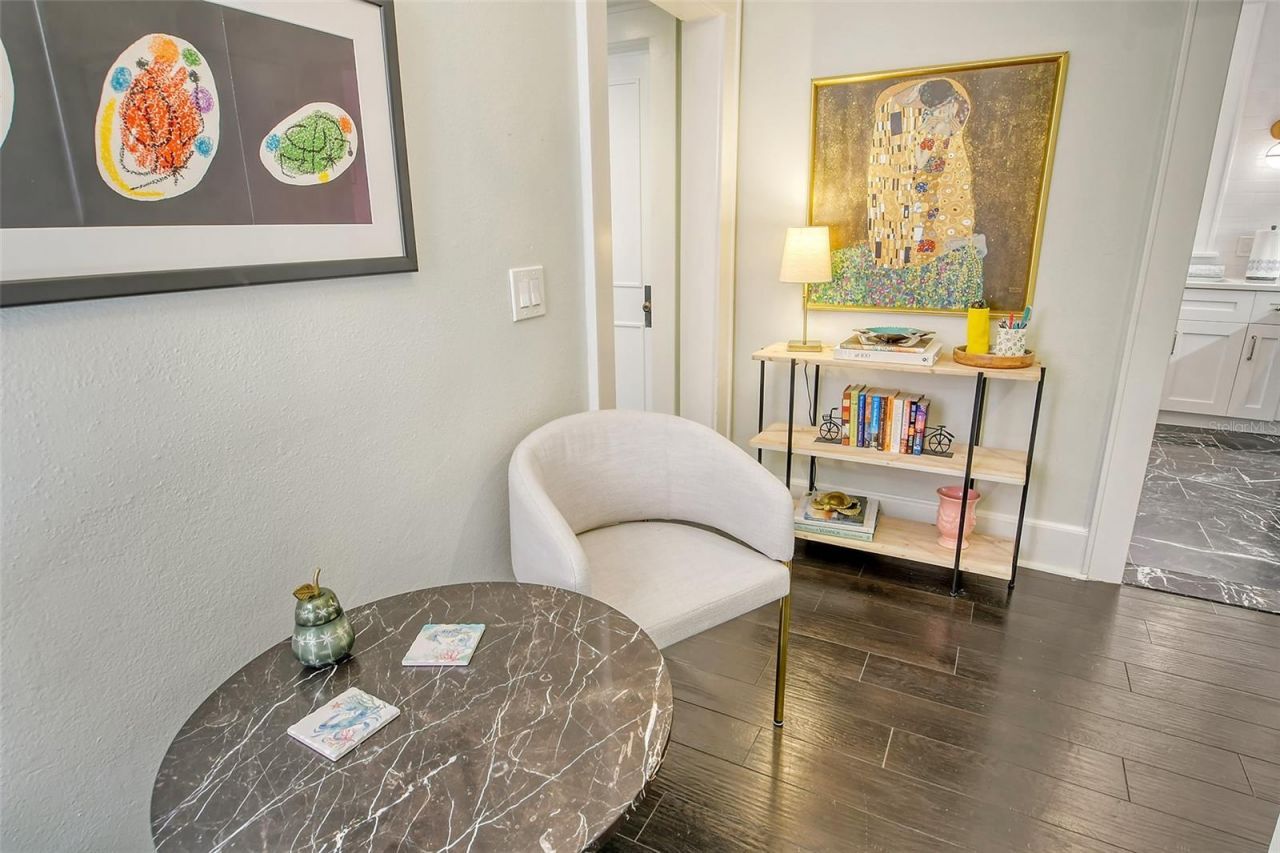 1221 N Palm Avenue, Unit 305, Sarasota, FL 34236 Photo