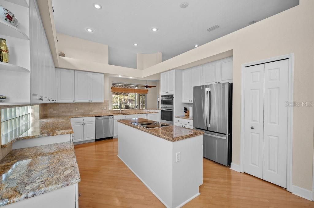 7117 Victoria Circle, University Park, FL 34201 Photo