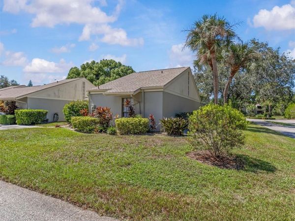 1 WINDRUSH BAY DRIVE , TARPON SPRINGS, FL 34689