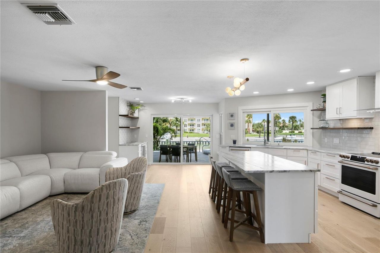 4995 58th Avenue S, Saint Petersburg, FL 33715 Photo