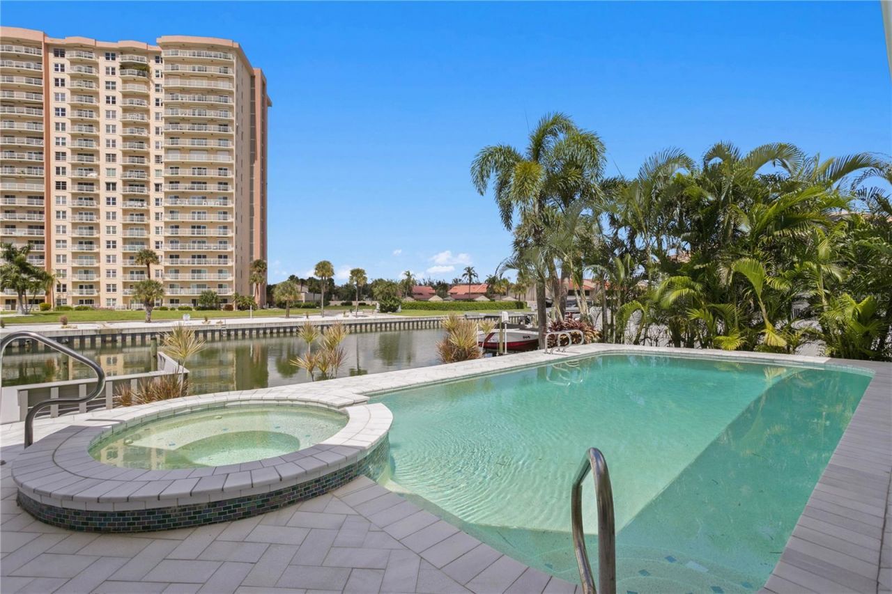 4995 58th Avenue S, Saint Petersburg, FL 33715 Photo