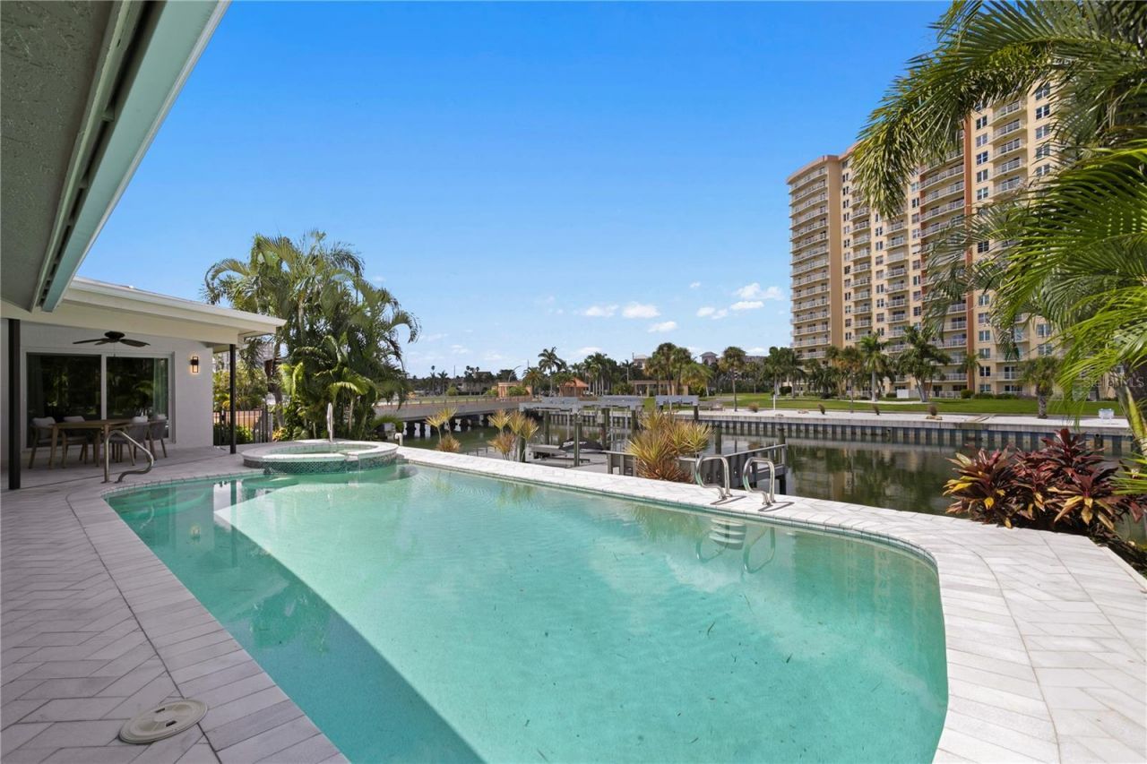 4995 58th Avenue S, Saint Petersburg, FL 33715 Photo