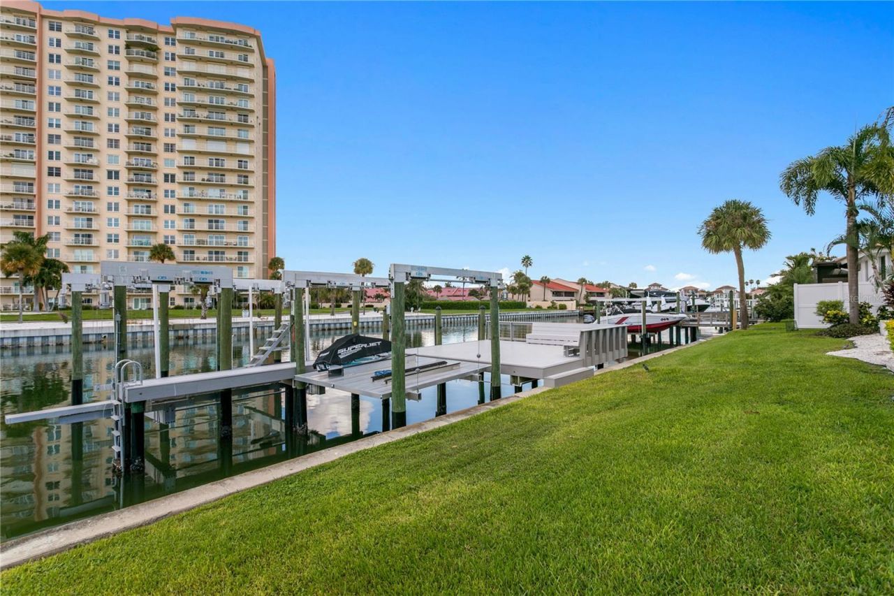 4995 58th Avenue S, Saint Petersburg, FL 33715 Photo