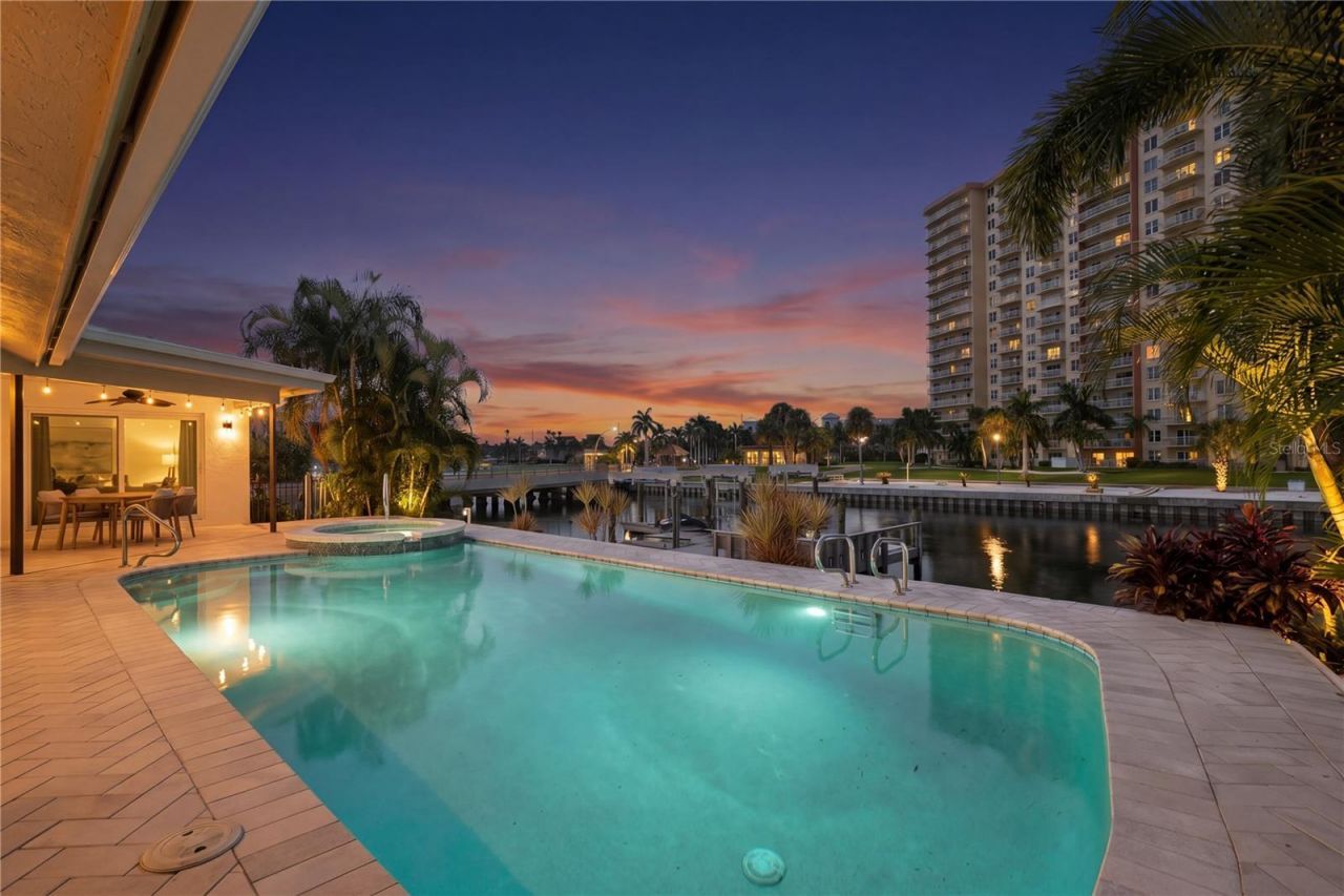 4995 58th Avenue S, Saint Petersburg, FL 33715 Photo