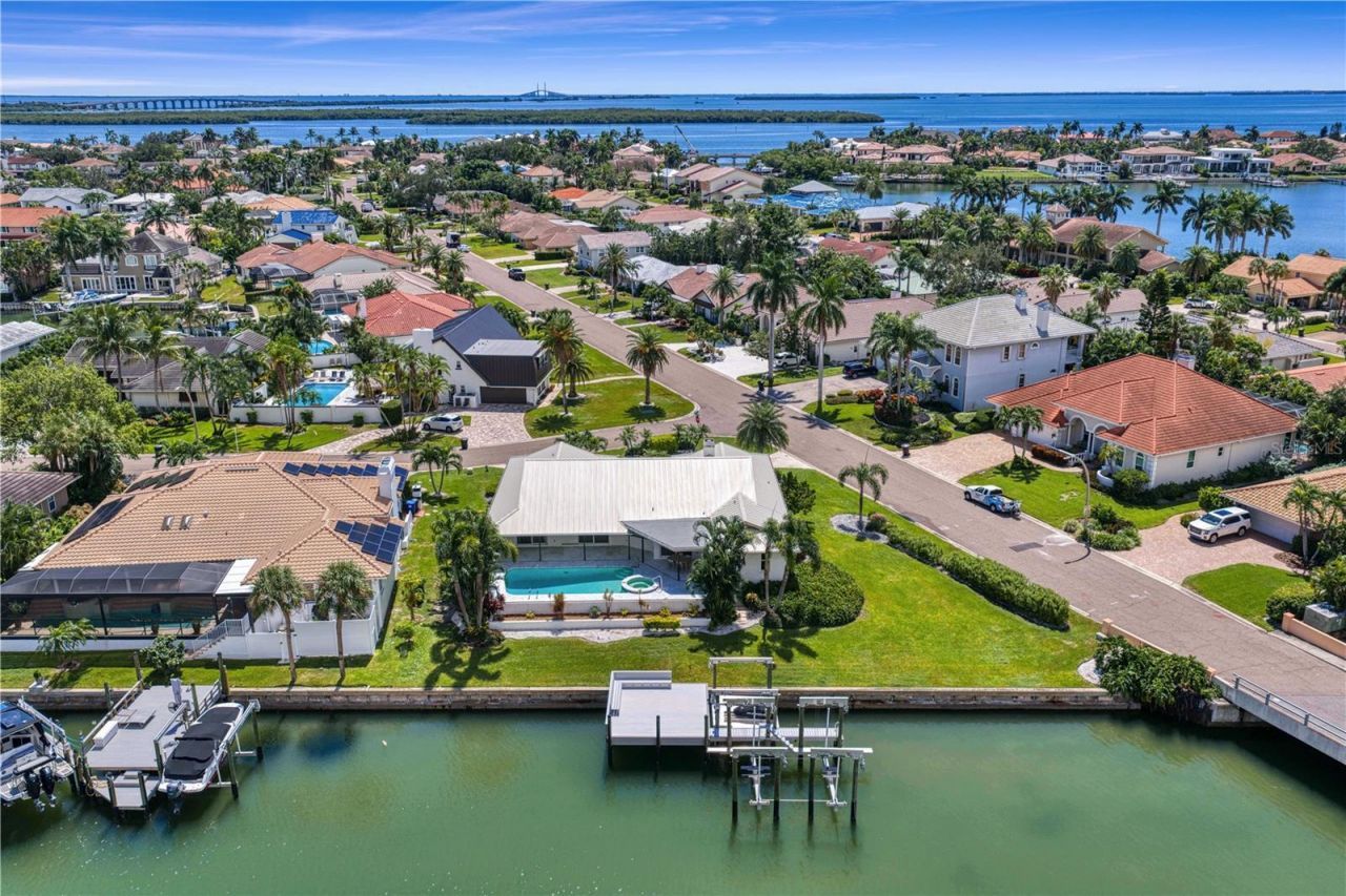 4995 58th Avenue S, Saint Petersburg, FL 33715 Photo