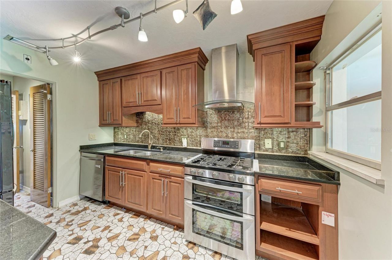 319 20th Street E, Bradenton, FL 34208 Photo
