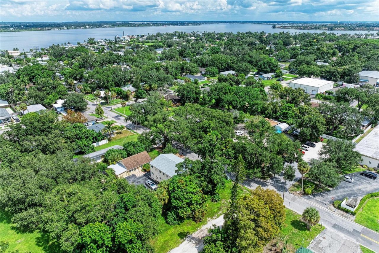319 20th Street E, Bradenton, FL 34208 Photo