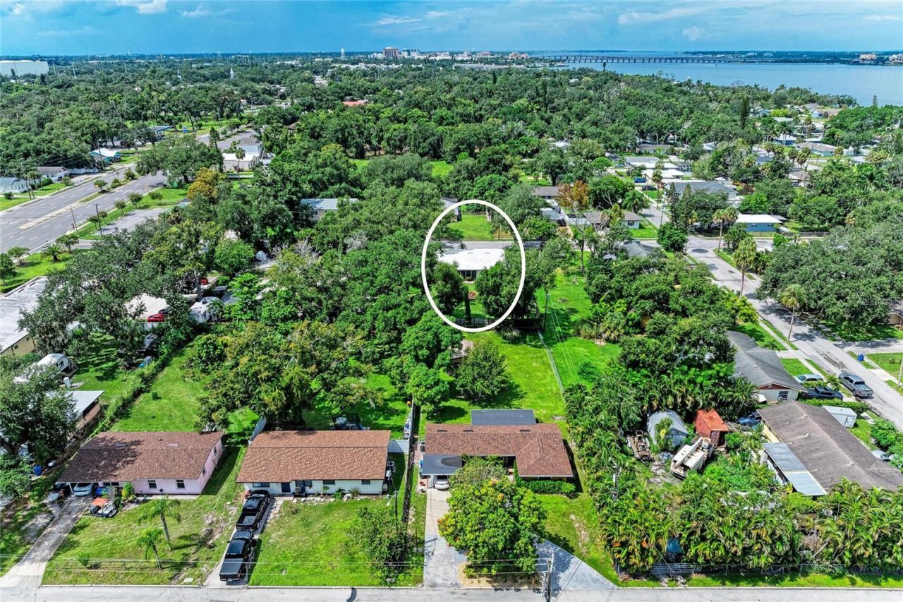 319 20th Street E, Bradenton, FL 34208 Photo