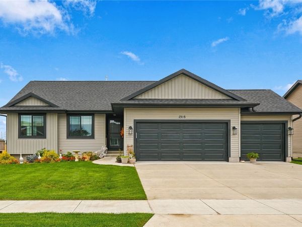 1318 Beringer Court NE, Cedar Rapids, IA 52402