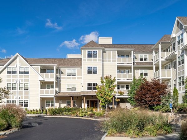 2 Manor Terrace, Unit 216, Lexington, MA 02420