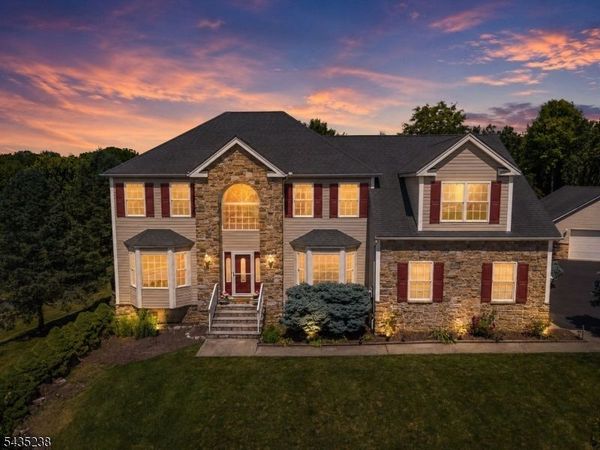 413 N Prospect St, Lopatcong, NJ 08865