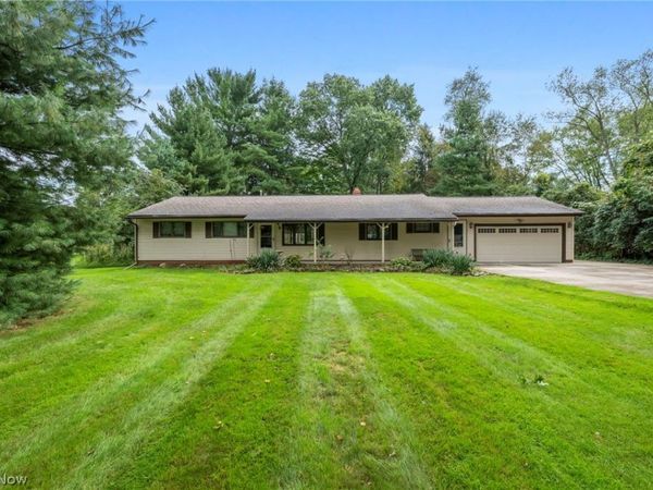 8593 Wiese Road , Brecksville, OH 44141