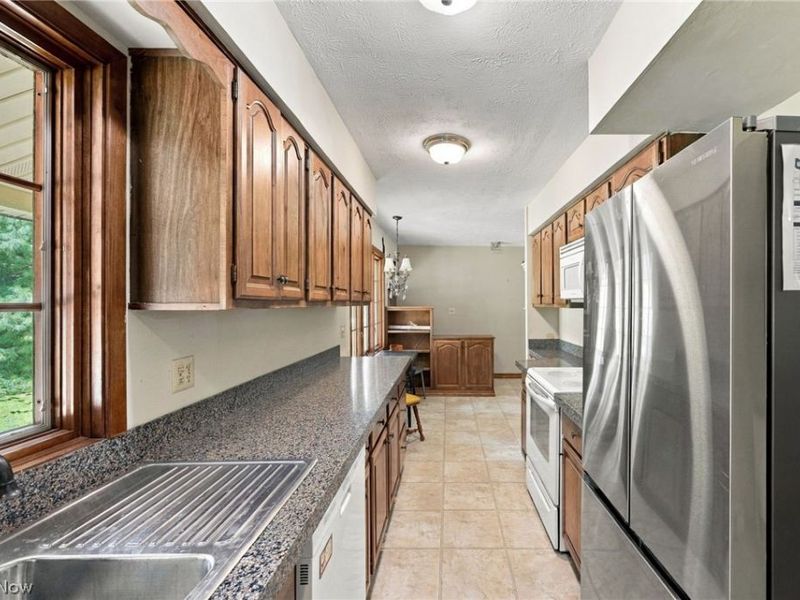 8593 Wiese Road, Brecksville, OH 44141 Photo 10