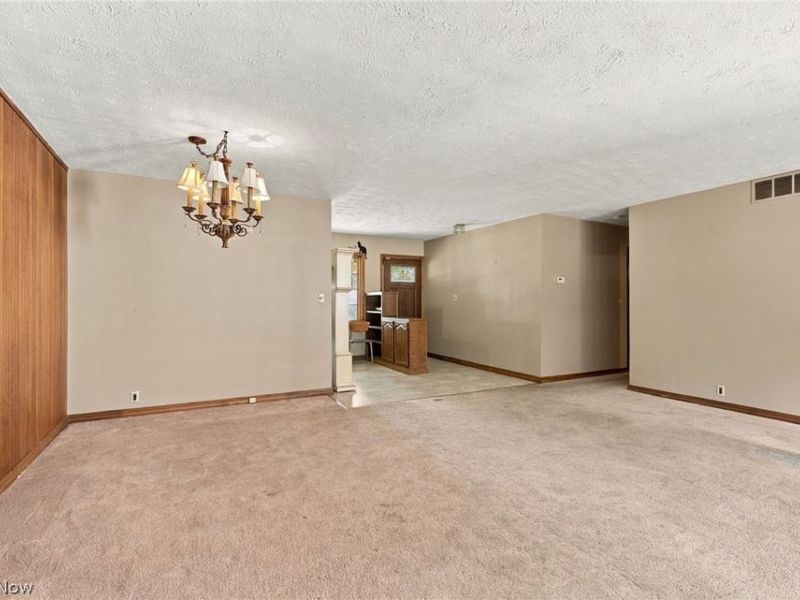8593 Wiese Road, Brecksville, OH 44141 Photo 3