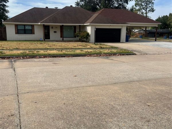 1507 Red Bud , McAlester, OK 74501