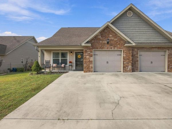 14 Sunset Cove Drive, Rossville, GA 30741