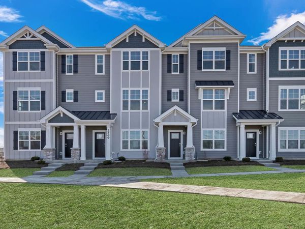 2047 Sequoia Avenue , Mundelein, IL 60060