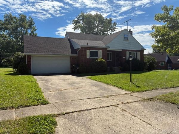 4270 Parkway Drive, Dayton, OH 45416