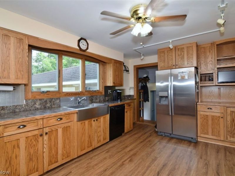 3795 Irving Park Avenue, Woodmere, OH 44122 Photo 15
